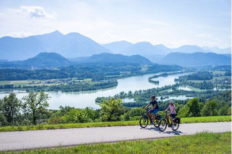 Seenschleife um die Kärntner Seen – hier der Klopeiner See
